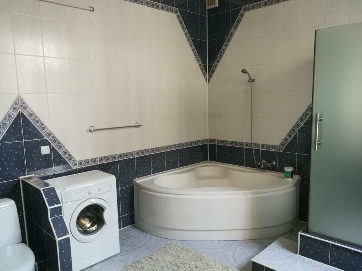 Затишна Квартира В Центрі Міста Ternopil Extérieur photo