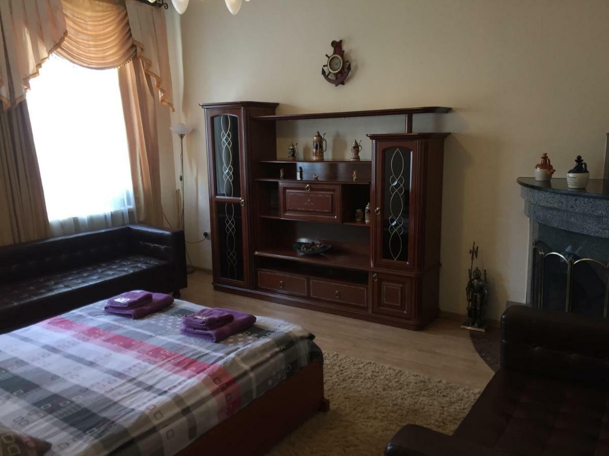 Затишна Квартира В Центрі Міста Ternopil Extérieur photo